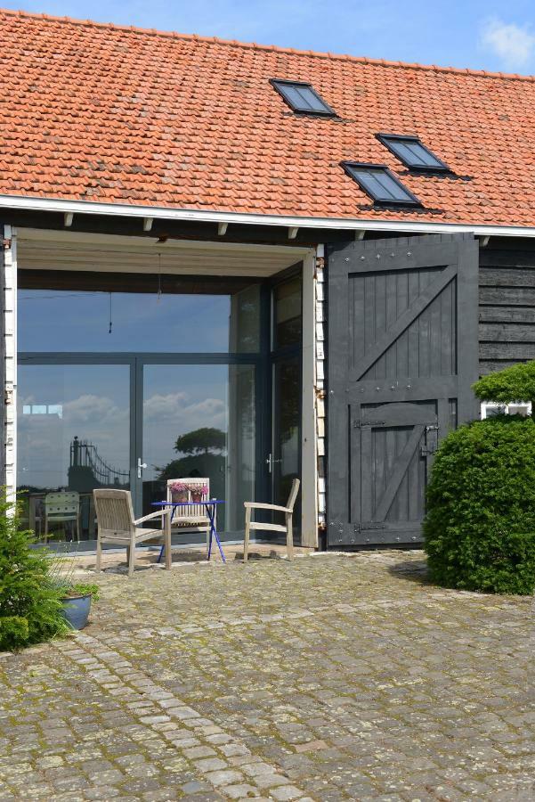 Historische Boerderij FAMILIEKAMER Heinkenszand Buitenkant foto